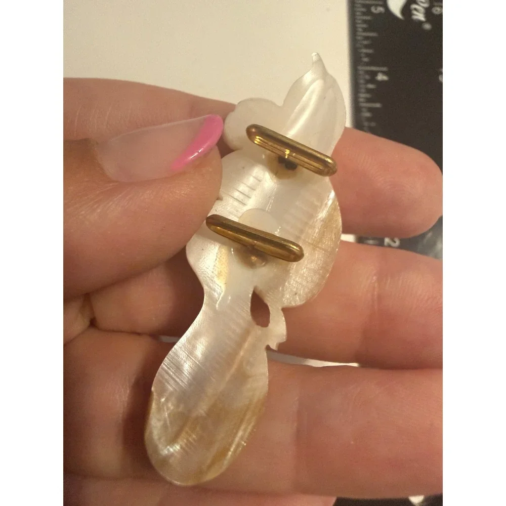 Hand Carved Mother of Pearl Shell Flower Brooch Iridescent White Gold Tone Pin